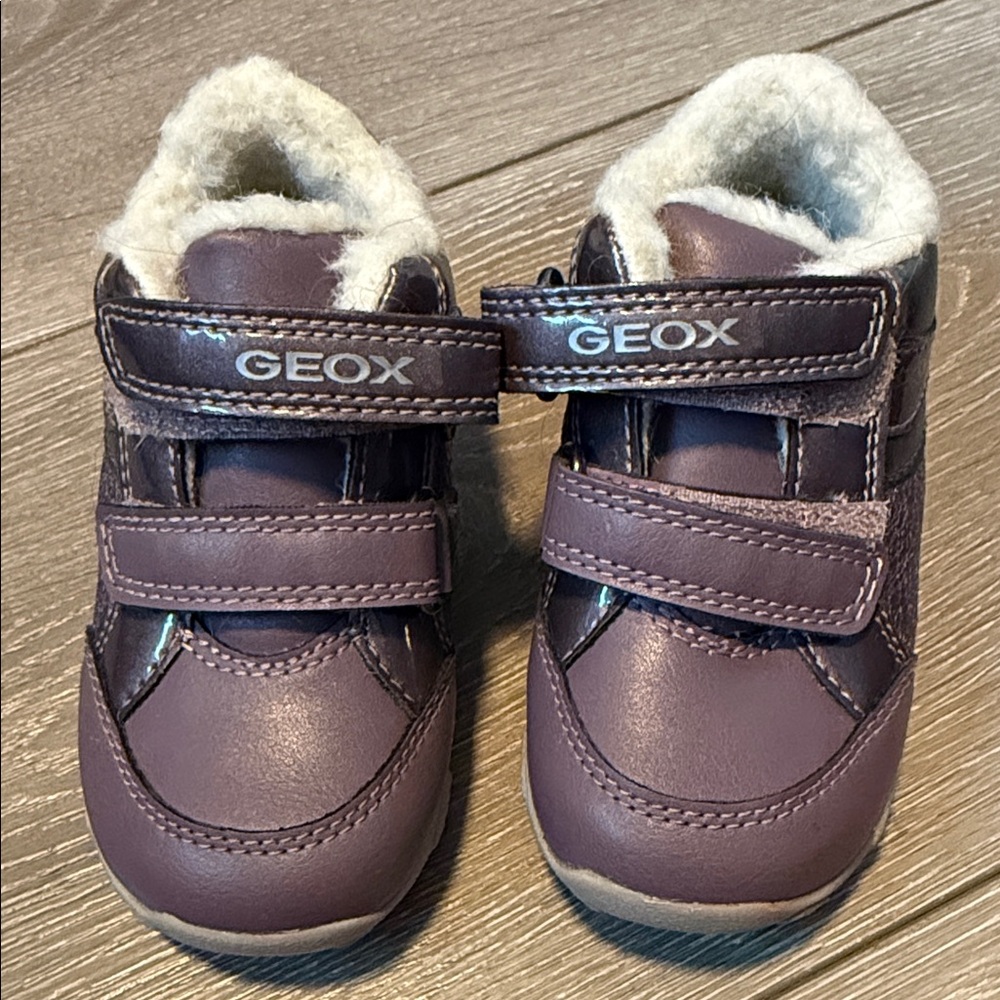 Geox Kids Purple Leather Walker Shoes with Cream Faux Fur